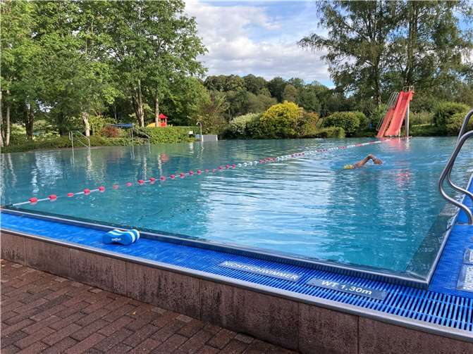 Der Sommer kann kommen: Am 1. Mai beginnt im Mons-Tabor-Bad die Freibadsaison und das Bad kehrt insgesamt zum Normalbetrieb wie „vor Corona“ zurück. (Archivbild: VG Montabaur)