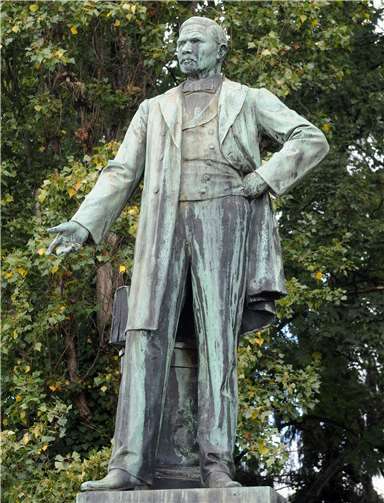 Der Sozialreformer Friedrich Wilhelm Raiffeisen gehört zu den herausragenden Persönlichkeiten, die mit Neuwied verbunden sind.  Stadt Neuwied