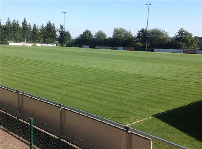 Der Spielort: das Kalksandstein-Stadion Dünstekoven.privat