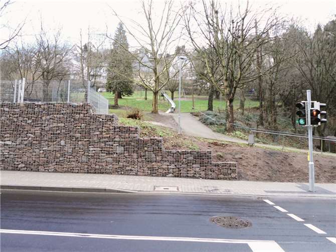 Der Spielplatz Obertal wird zusätzlich gesichert.privat