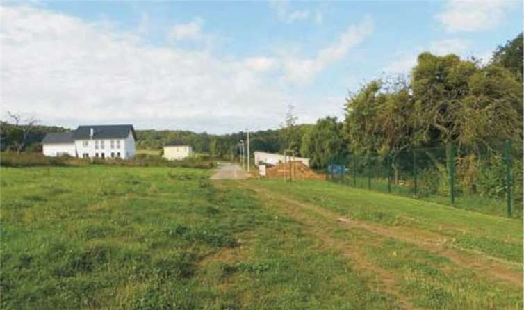 Der Spielplatz, der im nächsten Jahr realisiert wird, wird laut Ortsvorsteherin nicht teuer als geplant. privat