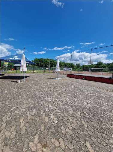 Der Sportplatz erstrahlt wieder. Foto: privat