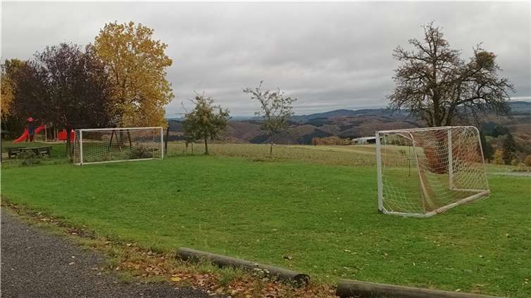 Der Sportplatz ist bis zum Frühjahr 2024 gesperrt. Quelle: Ortsgemeinde Macken