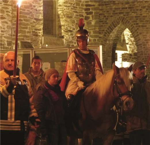 Der St. Martin mit seinem Pferd führte den Umzug durch Bendorfs Straßen an. VA