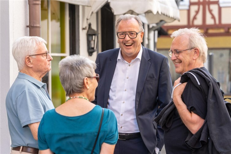 Der StadtStrünzer wird auf der Straße angesprochen. 