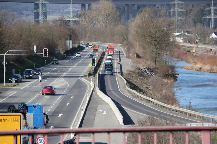 Der Stadtrat von Bad Neuenahr-Ahrweiler hat sich aus Gründen des Hochwasserschutzes gegen einen vierspurigen Neubau der B 266 bei Heimersheim ausgesprochen. Foto: GS