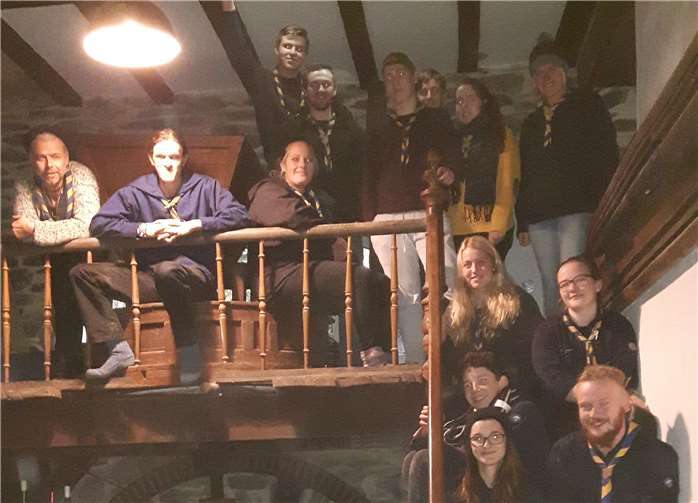 Der Stammesrat in der Mühle.privat