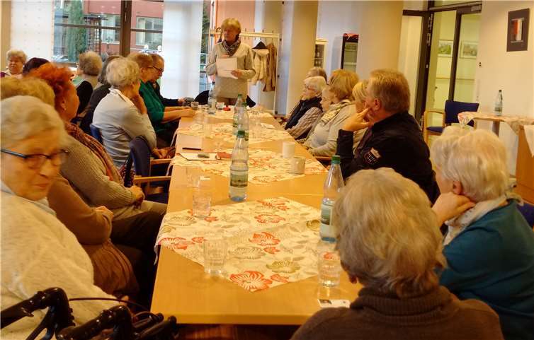 Der Stammtisch des VdK-Ortsverbandes Heddesdorf beschäftigte sich mit der „Sturzgefahr im Alter“. Quelle: Martina Jakoby