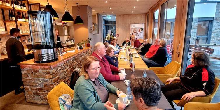 Der „Stammtisch mit Kaffee und Kuchen“ findet fortan immer am zweiten Freitag des Monates statt. Fotos: BDH Kreisverband Ahrweiler