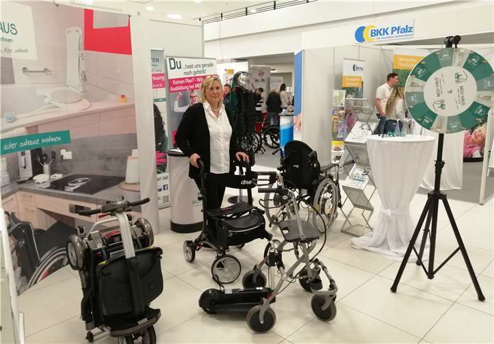 Der Stand auf der Gesundheitsmesse. Fotos: MEDI–CENTER