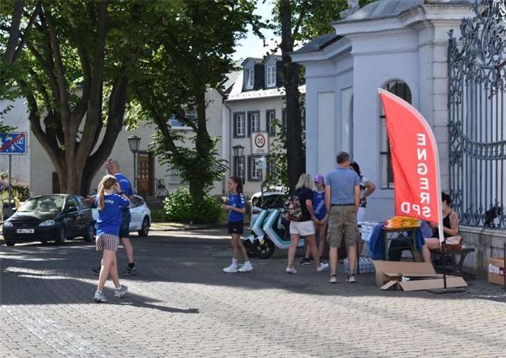 Der Stand vor dem Schloss.