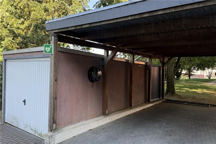 Der Standort des AED in Marienrachdorf.