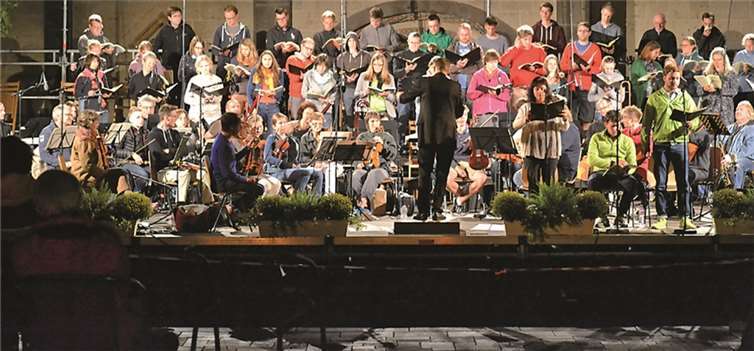 Der Standort vor dem Stiftergrab eignete sich hervorragend für die Akustik. ET