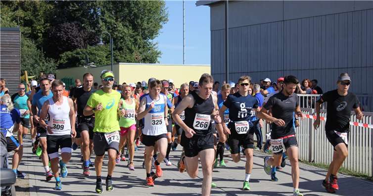 Der Start des 11. Wüstenhofhalbmarathons.