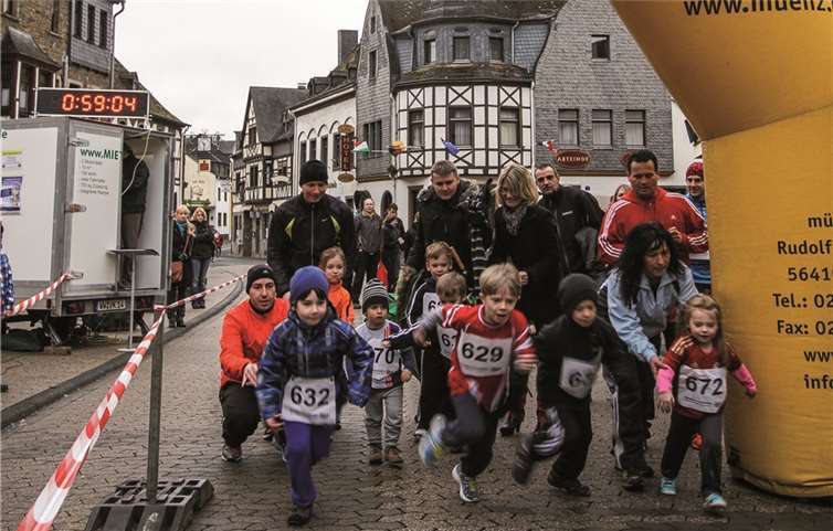 Der Startschuss zum Bambini-Lauf ist gefallen.