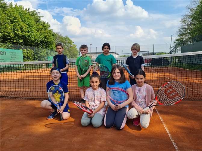Der TC Grafschaft schickt eine hoch motivierte Kindergruppe in die neue Tennissaison. Quelle: TC Grafschaft