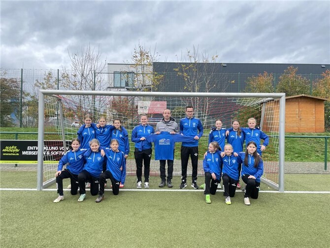 Der TV Kruft bedankt ganz herzlich für eine Spende der Firma Nehren und Dohr GmbH. Foto: privat