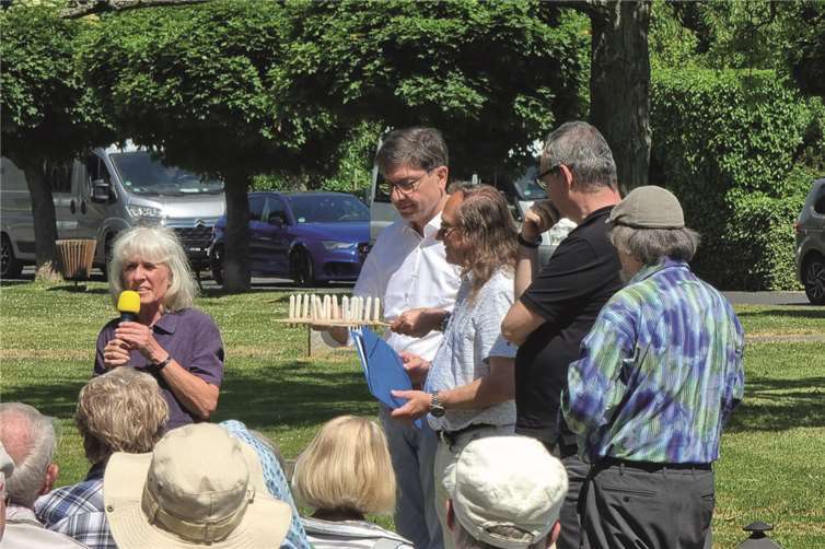 Der Tag beginnt um 11 Uhr mit einem Familiengottesdienst im Hönninger Gemeindegarten.