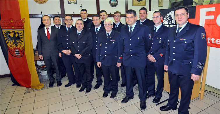 Der Tag der Kameradschaft der Sinziger Feuerwehren bot wie immerdie Gelegenheit, zahlreiche Ehrungen und Beförderungen auszusprechen. Fotos: RASCH