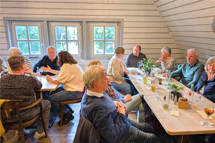 Der Tagesausflug endete bei einem gemeinsamen Abendessen im Brauhaus Alte Feuerwache in Idstein.