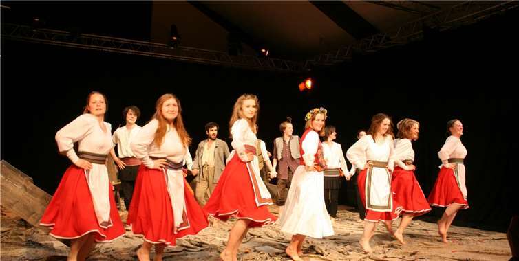 Der Tanz der Schäferinnen beim Schafschurfest. WK