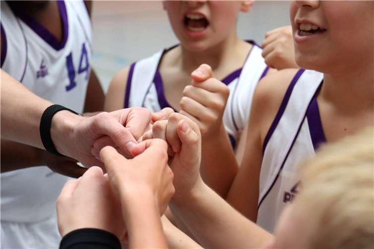 Der Teamgedanke steht im Jugendbasketball ganz oben. Fotos: privat