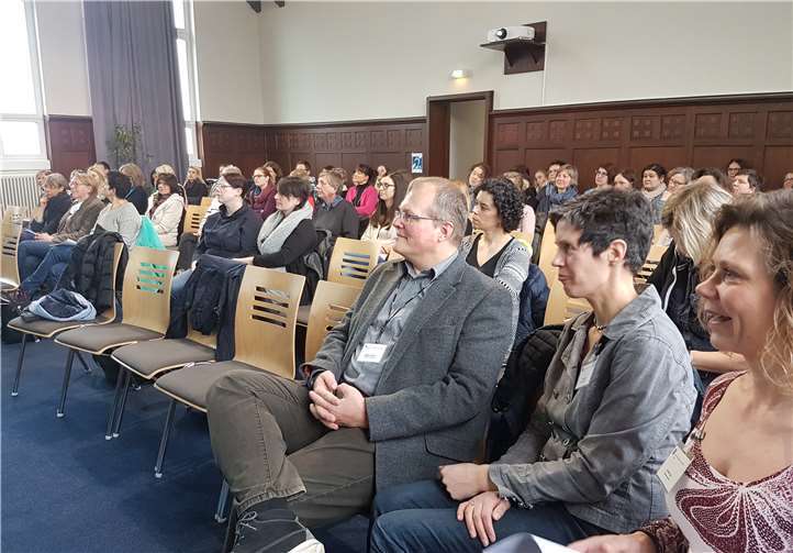 Der Teilnehmerkreis beim dritten Hörtag in der Aula der Landesschule für Gehörlose und Schwerhörige Neuwied. privat