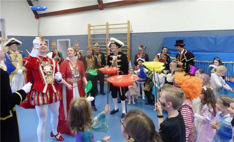 Der Teller-Dreh-Wettkampf