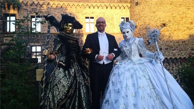 Der Tenor Dirk Schmitz wird am 11. Januar ein Stück venezianisches Lebensgefühl in die Laacher See-Halle mitbringen.  Foto: Gerd Winzer