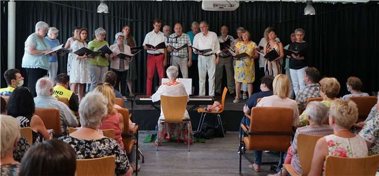 Der Thilmann Hilger-Chor begeisterte die Gäste.  Foto: privat
