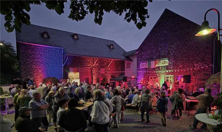 Der Thürer Dorfplatz war wieder einmal ein toller Veranstaltungsort. Foto: Leo Oster/KVV Thür