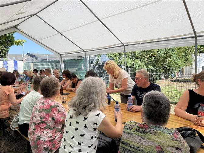 Der Tierschutzverein Andernach u.U. e.V. hatte das Team der Unterstützer zu einem gemütlichen Pizzaessen ins Tierheim eingeladen. Foto: privat