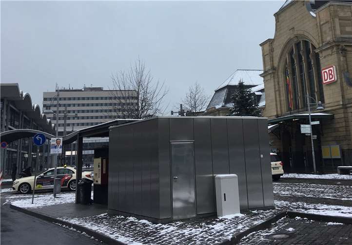 Der Toiletten-Container am Bahnhof.Quellen: Freie Wähler Koblenz