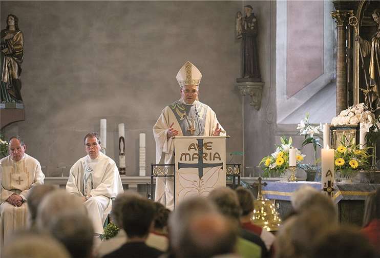 Der Trierer Weihbischof Dr. Helmut Dieser eröffnete mit einem Pontifikalamt die diesjährige Wallfahrt in Barweiler. privat