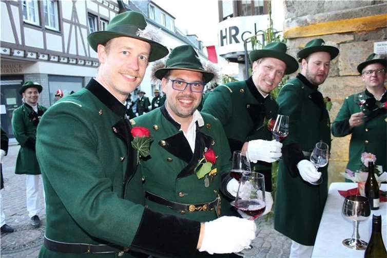 Der Trinkzug ist ein Höhepunkt unter den Ahrweiler Veranstaltungen.  Foto:Archiv DU