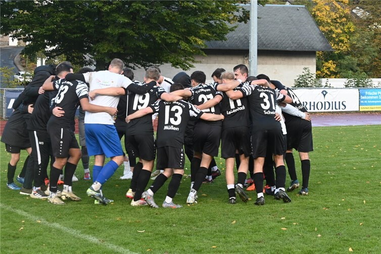 Der TuS Mayen hat die Niederlage gegen den SV Untermosel offenbar gut überstanden. Foto: SK
