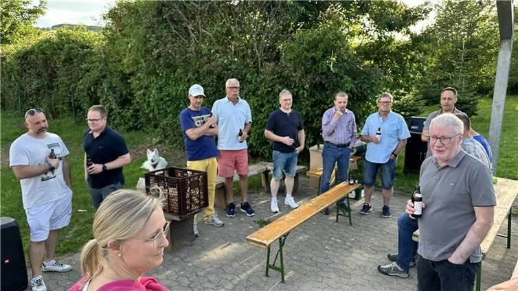 Der Verein „Os Künnesfeld“ hatte zum Dank an die Helfer ein Fest organisiert.  Foto: privat