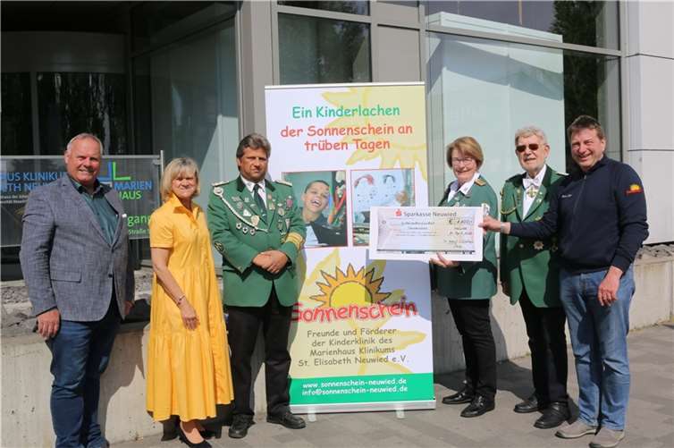 Der Verein „Sonnenschein - Freunde und Förderer der Kinderklinik des Marienhaus Klinikum St. Elisabeth Neuwied eV“ erhielt eine großzügige Geldspende über 1.100 Euro. Foto: privat