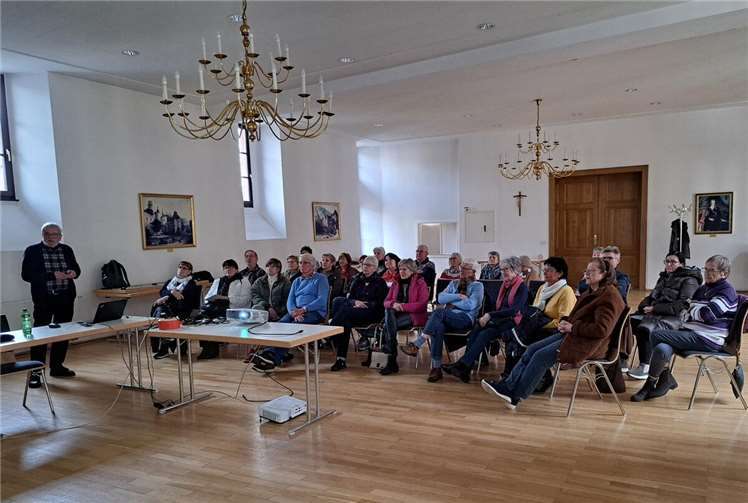 Der Verein plus/minus 60 aktiv setzte seine Zeitreise durch die Geschichte von Koblenz fort.  Foto: privat