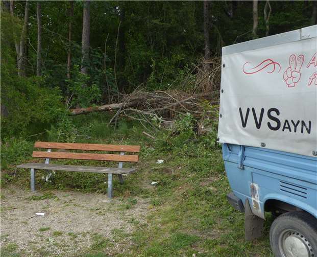 Der Verschönersungs Verein Sayn hat die beschädigte Bank wieder in Stand gesetzt. Foto: privat