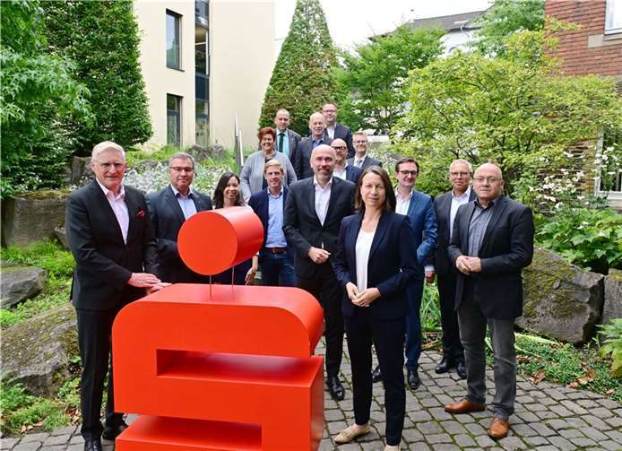 Der Verwaltungsrat der Kreissparkasse Ahrweiler nimmt seine Tätigkeit auf.  Foto: Ahr-Foto / Martin Gausmann