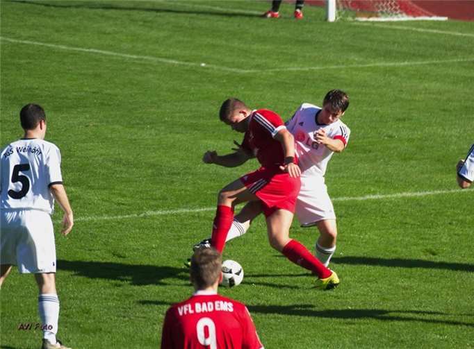 Der VfL Bad Ems II im Spiel gegen TuS Weinähr.AW Foto