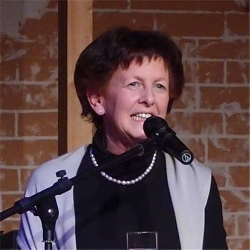 Der Vlf-VorsitzendePeter Reuter und diestellvertretende LandrätinNotburga Kunert spracheneinige Grußworte.Fotos: -LS-