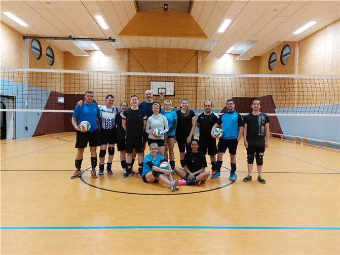 Der Volleyballclub Sinzig ist ein sportbegeisterter, traditionsreicher und familiärer Volleyballverein, der neue Mitglieder herzlich willkommen heißt. Foto: privat