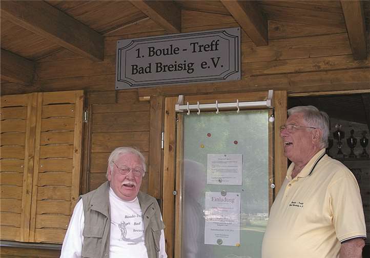 Der Vorsitzende Rudolf L. Helbing mit dem verstorbenen „Urgestein“ Henry Kreuter. privat