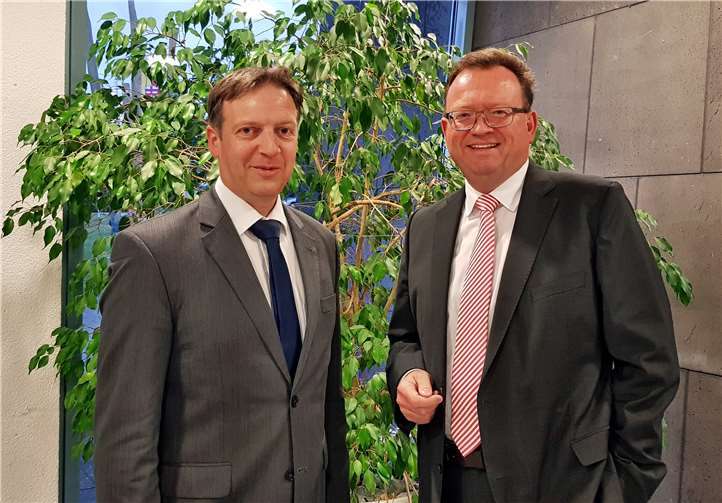 Der Vorsitzende der CDU-Kreistagsfraktion Georg Moesta (re.) gemeinsam mit dem Sprecher der CDU-Fraktion im Jugendhilfeausschuss Horst Hohn.Foto: CDU-Kreistagsfraktion/Archiv