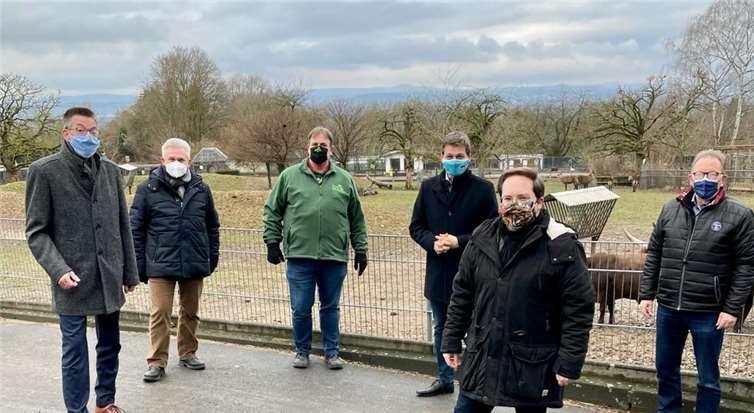 Der Vorsitzende der CDU-Landtagsfraktion, Christian Baldauf, hat den Neuwieder Zoo besucht, um sich ein Bild von der prekären Lage des Tierparks zu machen. Vor Ort wurden Gespräche geführt und Überlegungen für den Zoo beraten.Foto: CDU