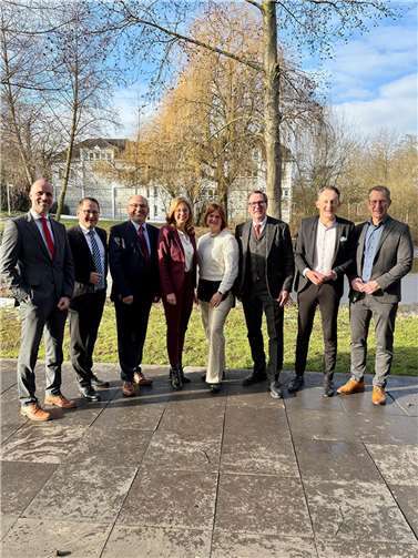 Der Vorsitzende der SPD Andernach, Udo Dames, begrüßte zahlreiche Gäste, darunter auch den Direktkandidaten für die Bundestagswahl am 23. Februar 2025, Dr. Ferdi Akaltin.  Foto: Torsten Tietze