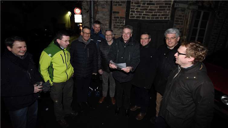 Der Vorsitzende des CDU-Ortsverbandes Ahrweiler, Peter Diewald, hatte die Mitglieder des Vorstandes zu der früheren Werkstatt des Parteigründers Josef Jammel geladen. Foto: FIX