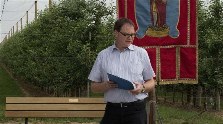 Der Vorsitzende des FördervereinsSankt Georg bei der Einweihung. Fotos: CEW